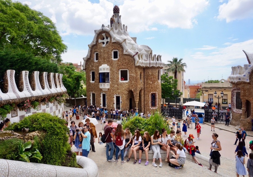 reasons why i hate spain